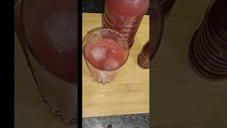 chuqandar & strawberry squash#shorts#viral#trending