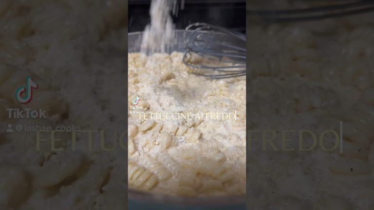 ITS PASTA NIGHT #youtubeshorts #pasta #pastarecipe #viral #fypシ #shortsvideo #couplecomedy #couple