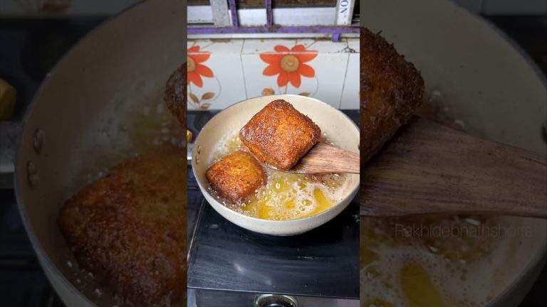 দাদার জন্য বানালাম চিজি চিকেন স্যান্ডউইচ🤤 cheesy chicken sandwich🥪উফফ দারুন #food #shorts