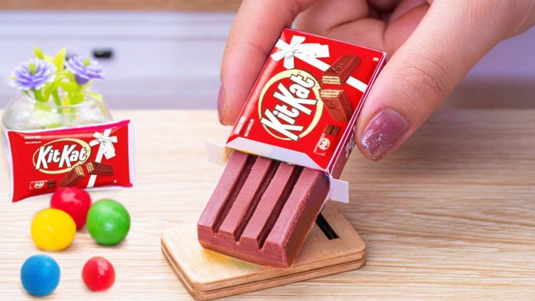 Amazing KITKAT Cake Dessert | Delicious Mini HEART Chocolate Cake Decorating Recipes ! Eating ASMR