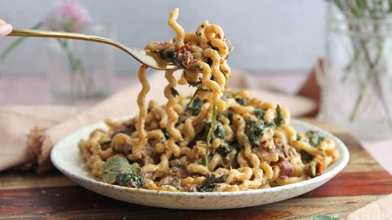 10 Minute Creamy Pasta Recipe – Laura Vitale