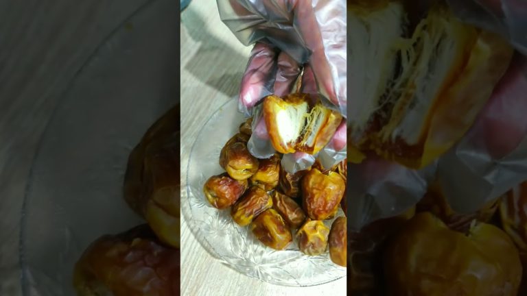 kajoor ke sath nuts #foodshorts #khajoor #dates #tasty #yummy #viral #recipe #nuts #viral #desserts
