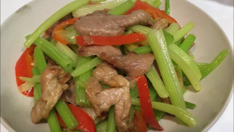 Stir fry Pork with Chinese Celery