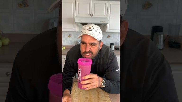 BREAKFAST Smoothie Sniff Test #shorts #breakfast #easyrecipe