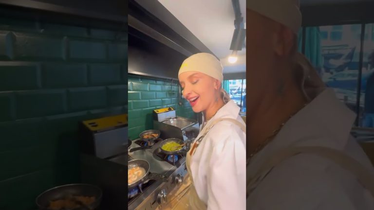 İzmir Alsancak 'da @chefigata 'dan PERMASAN TEKERİNDE TAZE MAKARNA 💯👌