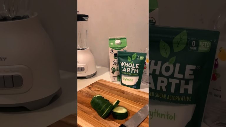 This Is My Favorite Strawberry 🍓 Smoothie Recipe Ever! #smoothierecipe #smoothiediet #proteinshake