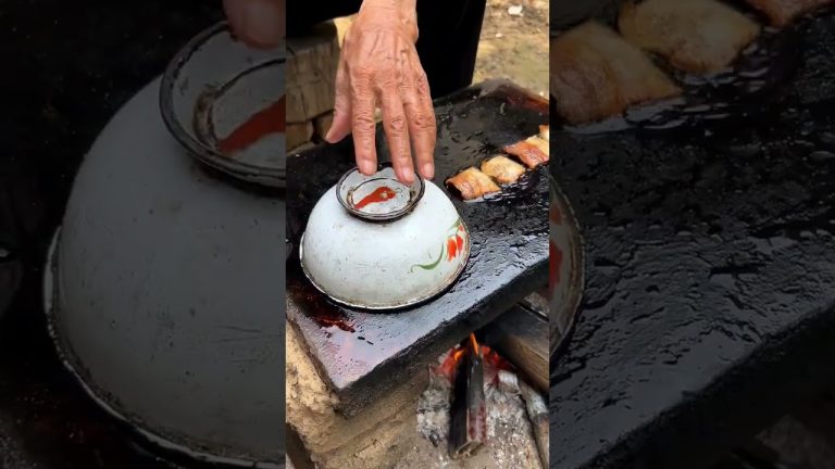 Tongguan Roujiamo BBQ pork belly