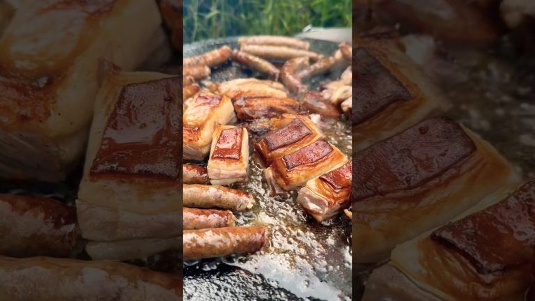 Pastramioara ca la tara🔥 #cookingoutdoors #romanianfood #cooking #food #bbq #grill #outdoorcooking