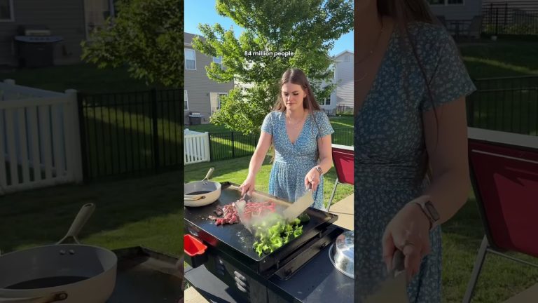 Who saw that video?! #blackstone #blackstonecooking #beefandbroccoli #outdoorcooking #dinnerideas