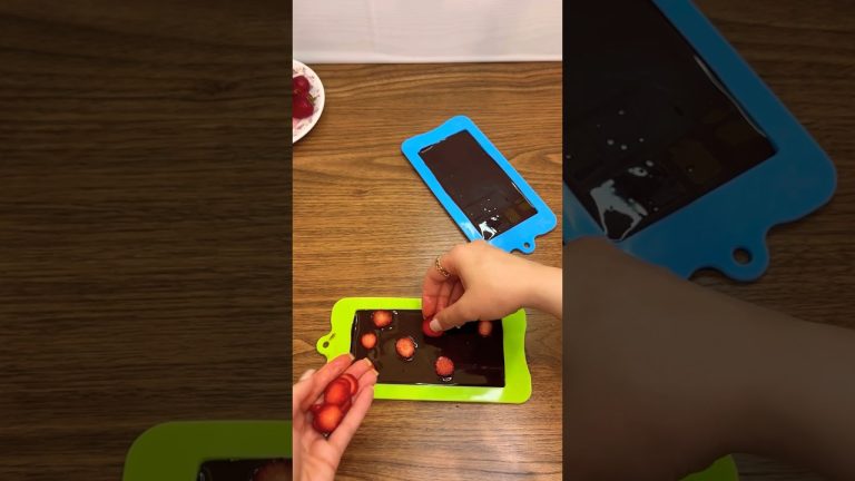 chocolate🍫🍩 #chocolate#strawberrycake#deliciousrecipe#shorts#cookiecake#cake#dessertlover#dessert