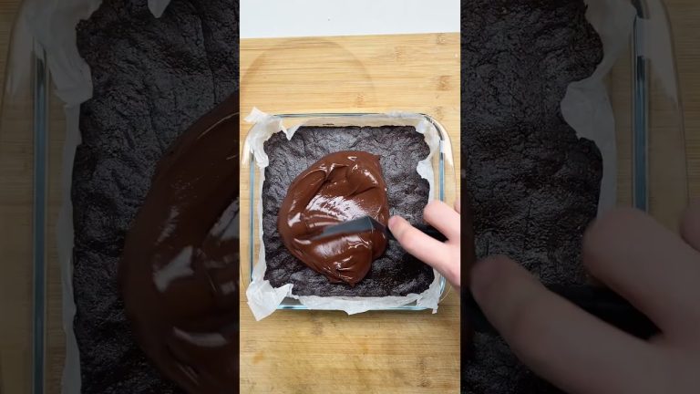 BROWNIES VEGANI SENZA COTTURA…uno tira l'altrooo🍫🔥