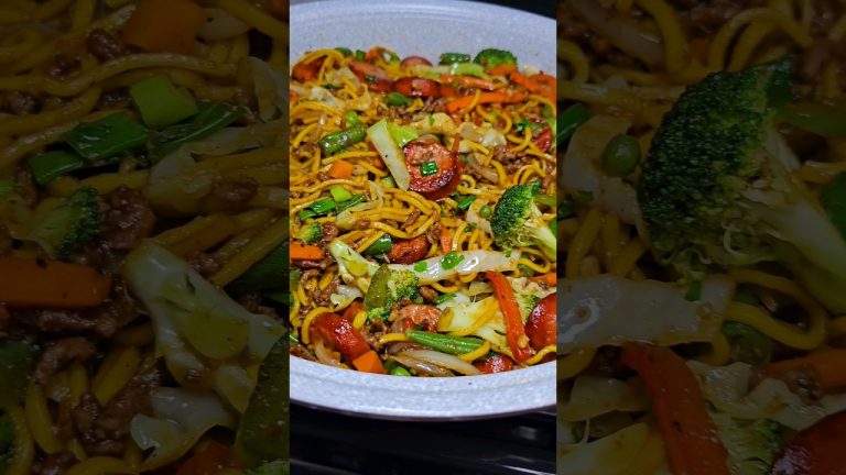 ground beef & sausage chowmein, check out the full recipe on my channel. link in description.