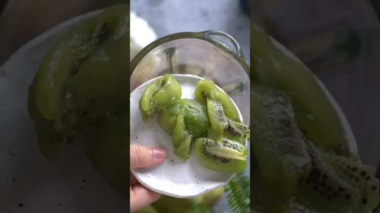 Apple Kiwi Smoothie (Super Easy Healthy Recipe!) #shorts