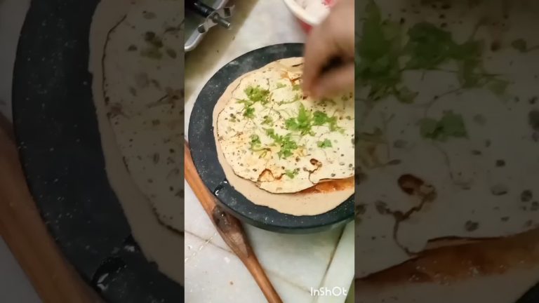 Akshay Kumar's Favourite Paratha Recipe #shorts #breakfastrecipe