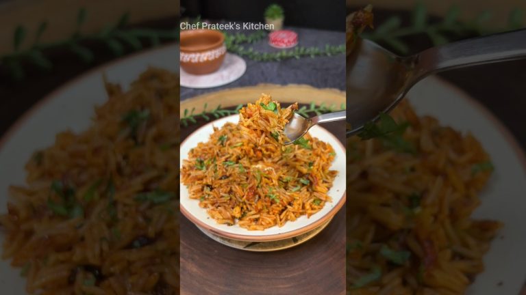 Super Easy Masala Rice 🤤❣️#shorts #masalarice #friedrice #ricerecipe #rice #leftoverricerecipe #food