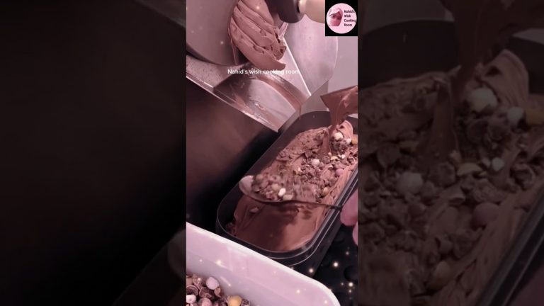 chocolate pinat ice cream #shortsvideo #youtubeshort #shortsfeed #ytshort #subscribe #asmr