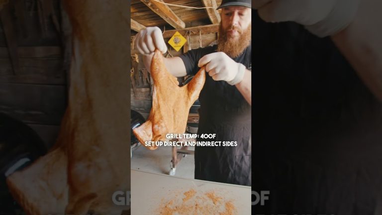 Be the HERO of your backyard BBQ w/ this Spatchcock BBQ Chicken (Flat method) recipe! 😋🐓 #shorts