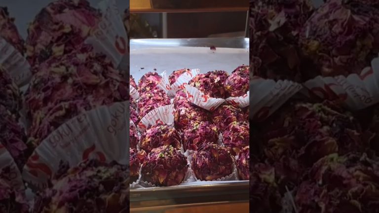 Kuch Meetha Ho Jaye😋.#mithai #shorts #sweets #recipe #luxury #food #eat #indian #mishti #mom #foodie