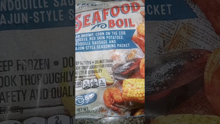 Trying Aldi Seafood Boil💃#seafoodboil#trending#short#short#youtube