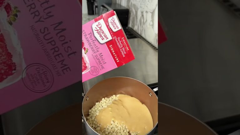 Best fudge ever #easyrecipe #recipe #dessert #strawberry  #easter