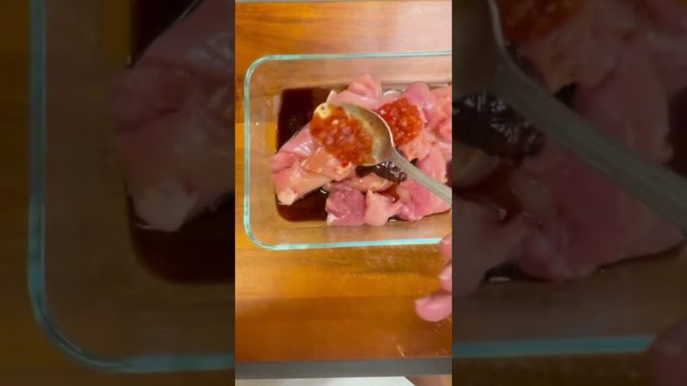 Really, Really Good Hoisin & Chili Pepper Chicken Bites #chickendishes #chickenrecipes #hoisinsauce