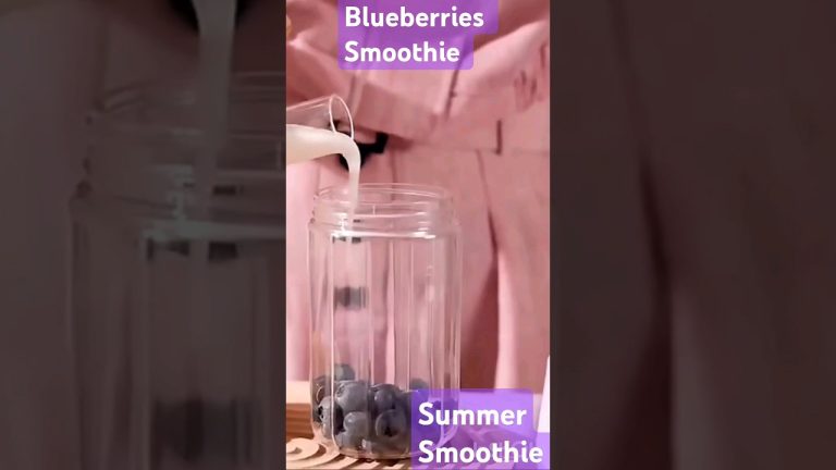Best Blueberry Smoothie Recipe in Hot Summer Days #blueberry #smoothie #shortsvideo  #shorts