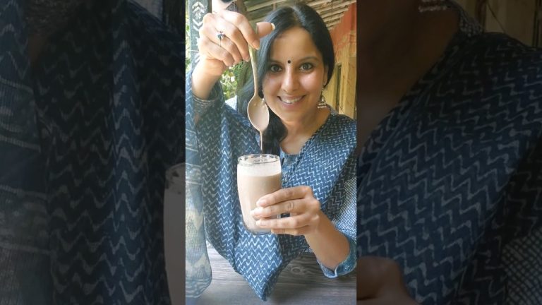 Bina Gaay Ke Doodh | 2 minute maine ghar per doodh banaen | Vegan Milk Chia Seed milk