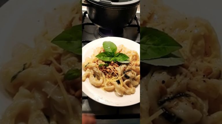 HOME MADE PASTA WITH BASIL PINENUTS AND BURNT BUTTER #shorts