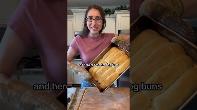 Freshly baked bread is my favorite food 😍 (3/3)