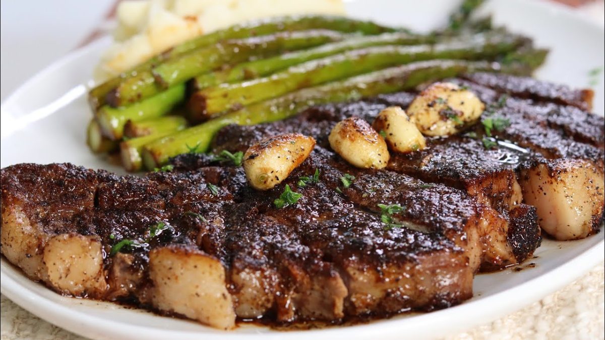 Garlic Butter Steak| Easy Steak Recipe | Father's Day Dinner Idea