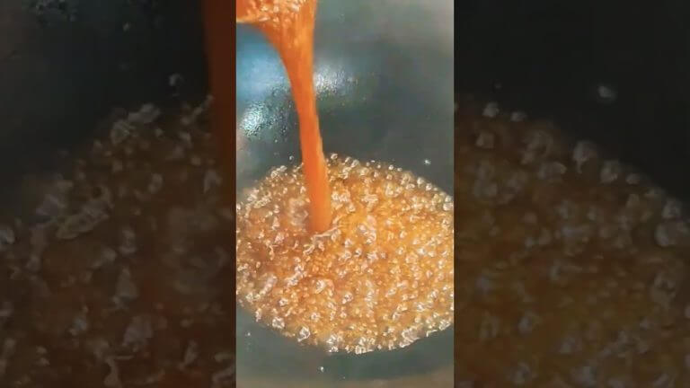 กุ้งอบซอสกระเทียม #saute #seafood #streetfood #foodchannel #foodtruck #cooking #cheflife  #eating