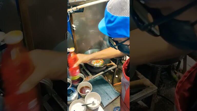 #ปลาหมึกผัดไข่เค็ม  #saute #seafood #streetfood #foodchannel #foodtruck #cooking #cheflife  #eating