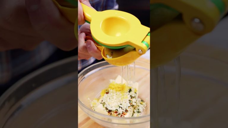 Backyard Signature Burger #burger #recipe #grillingseason  #bbq