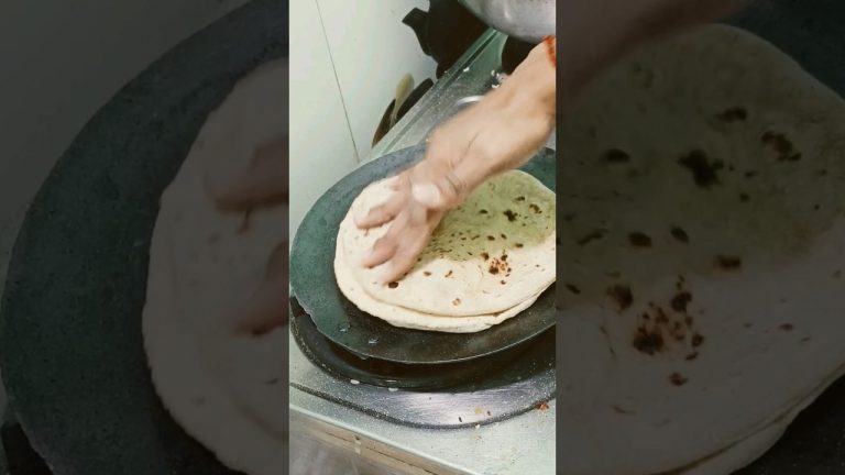 Rotiyan..😋🫠 #food #streetfood #roti #foodie #indianfood #indianbread #recipe #rotirecipe #parathaz