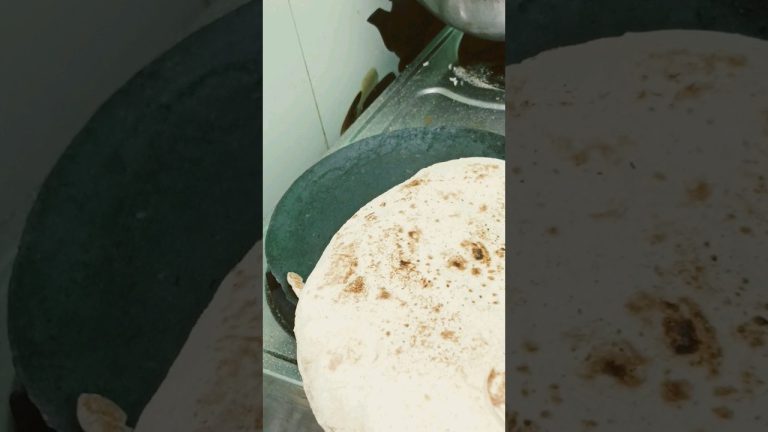 Rotiyan..🫠😋 #food #streetfood #roti #foodie #indianfood #indianbread #recipe #rotirecipe #parathaz