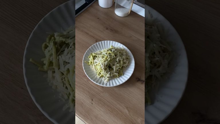 Avocado pasta recipe #avocadorecipes #pastarecipe #shorts #lunch #lunchrecipe #lunchideas #whatieat