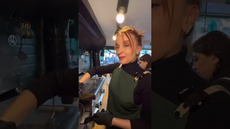 İzmir Alsancak 'da chefigata  'dan PERMASAN TEKERİNDE TAZE MAKARNA 💯👌