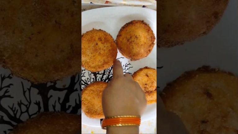 ఈజీ అండ్ టేస్టీ ఎగ్ పఫ్ 😋#foodshorts #how #trendingshorts #viral #reels #raani's cooking style