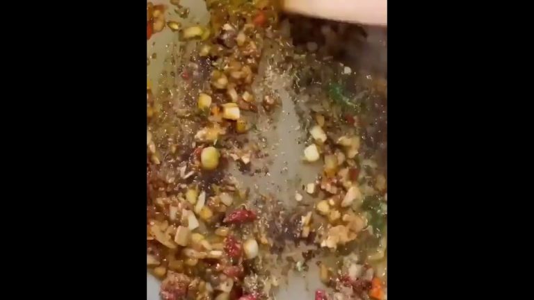 simple cooking chicken pasta sauce creamy #chicken #food #fyp #helaty #yummy #pasta #shorts