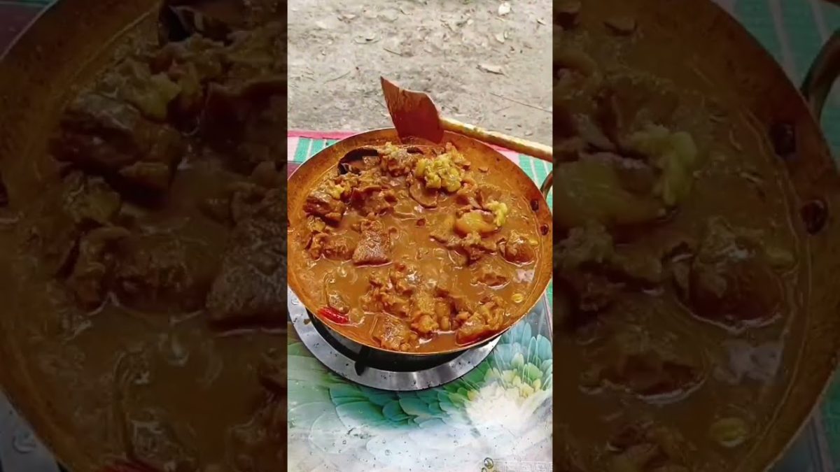 কুরবানী ঈদের স্পেশাল গরুর মাংস রান্না। #village #villagelife #cooking #beef #recipe #shorts