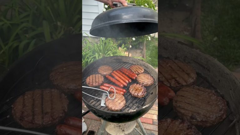 BBQ time #shorts #bbq #summervibes #weekendvibes #grill #family #fyp #hotdog