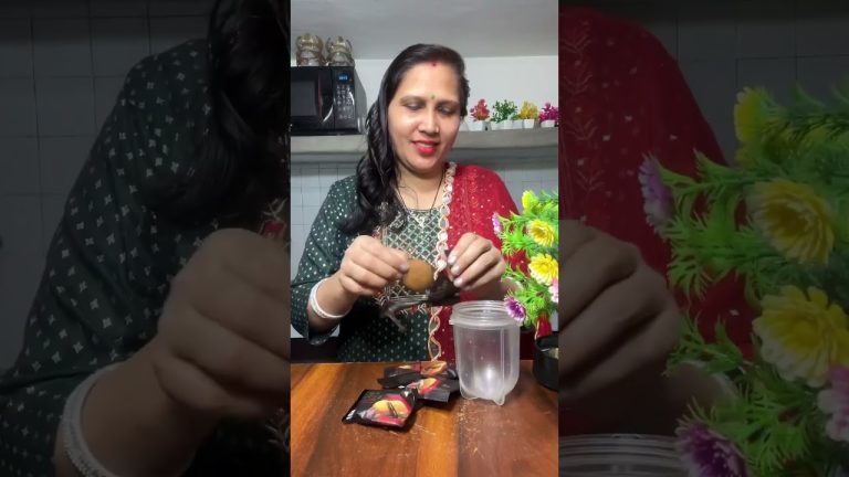 Bubbly Chocolate Roll 😋😋 #shorts #khaokhilao #Neelam Panchal