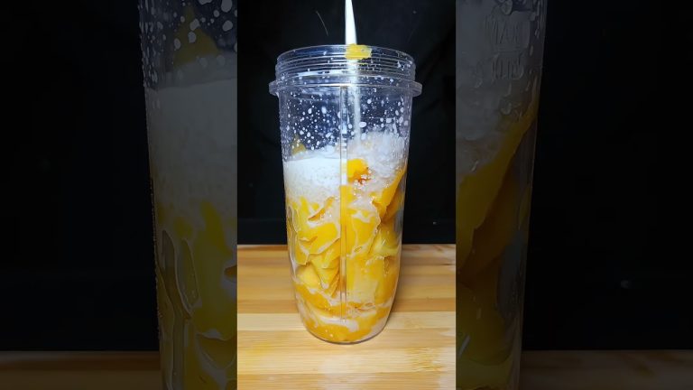 Mango Smoothie:Tropical Delight #HealthyDelights #SmoothieRecipe #mangoshake⚡ #ytshorts #shortsfeed