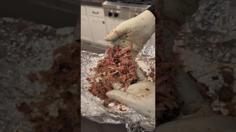 Smoked Pulled Pork #meater #meatermade #traeger #traegergrills #bbq #smoke #smoker @TraegerGrills