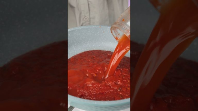 So yummy! Spaghetti in Sausage #asmr #shorts #yummyfood #cooking #spaghetti #recipe #easyrecipe