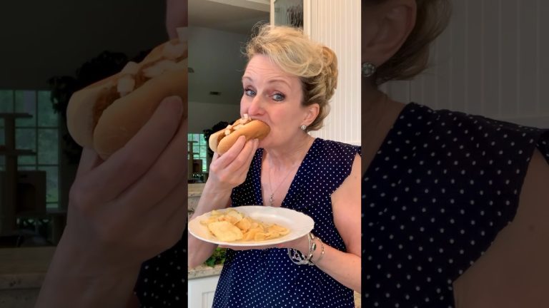 Wilson NC Hot Dog Chili #hotdog #southerncooking #recipe in description