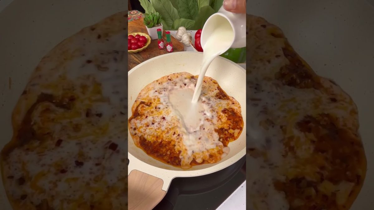 Jugadu Maggie 😅or cheesy ramen?? #maggi #cheese #viral