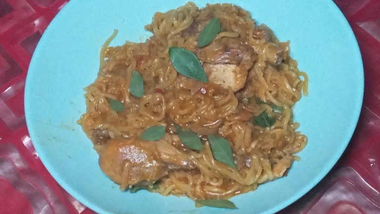 Garlic Chicken Noodle Casserole / Easy Chicken Recipes for Dinner / Chicken Noodles Recipe 1888