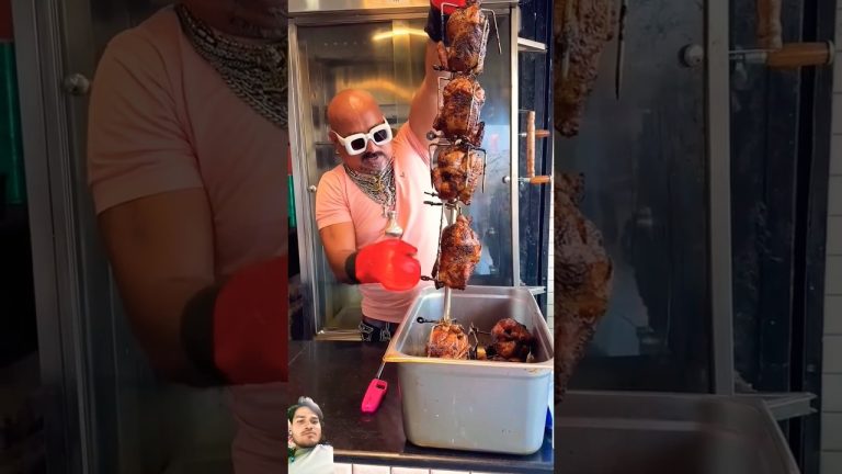 25 चिकन खाने का वर्ल्ड रिकॉर्ड 😲🤤, Grill Roasted Whole Chicken Recipe #shorts #grilledchicken