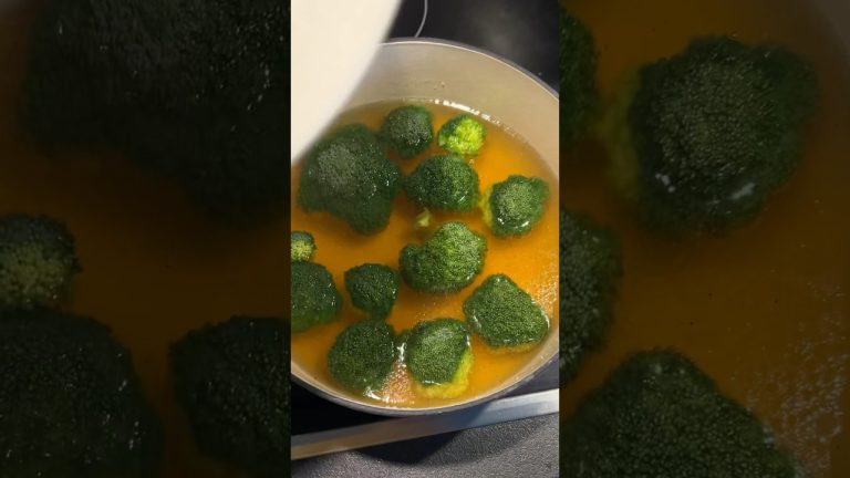 Creamy organic broccoli soup🥦❤️#healthyfood #shorts #cookingchannel #easyrecipe